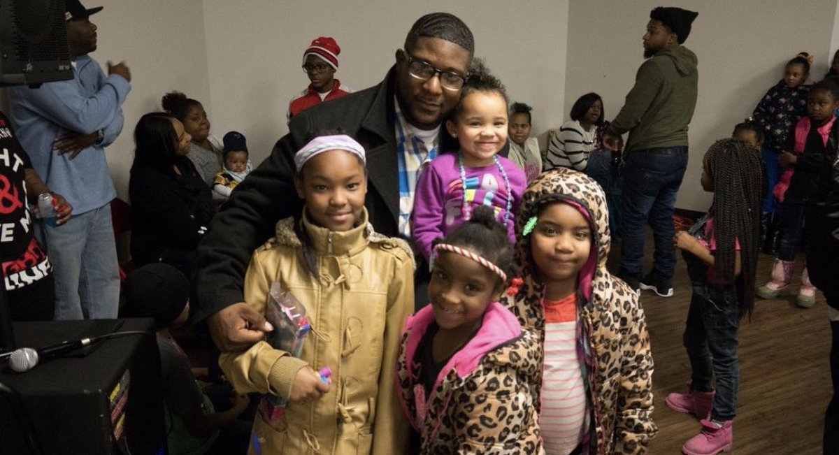 heartedvision's tweet photo. First Annual Toy Give away https://t.co/WyFVgCmTPt