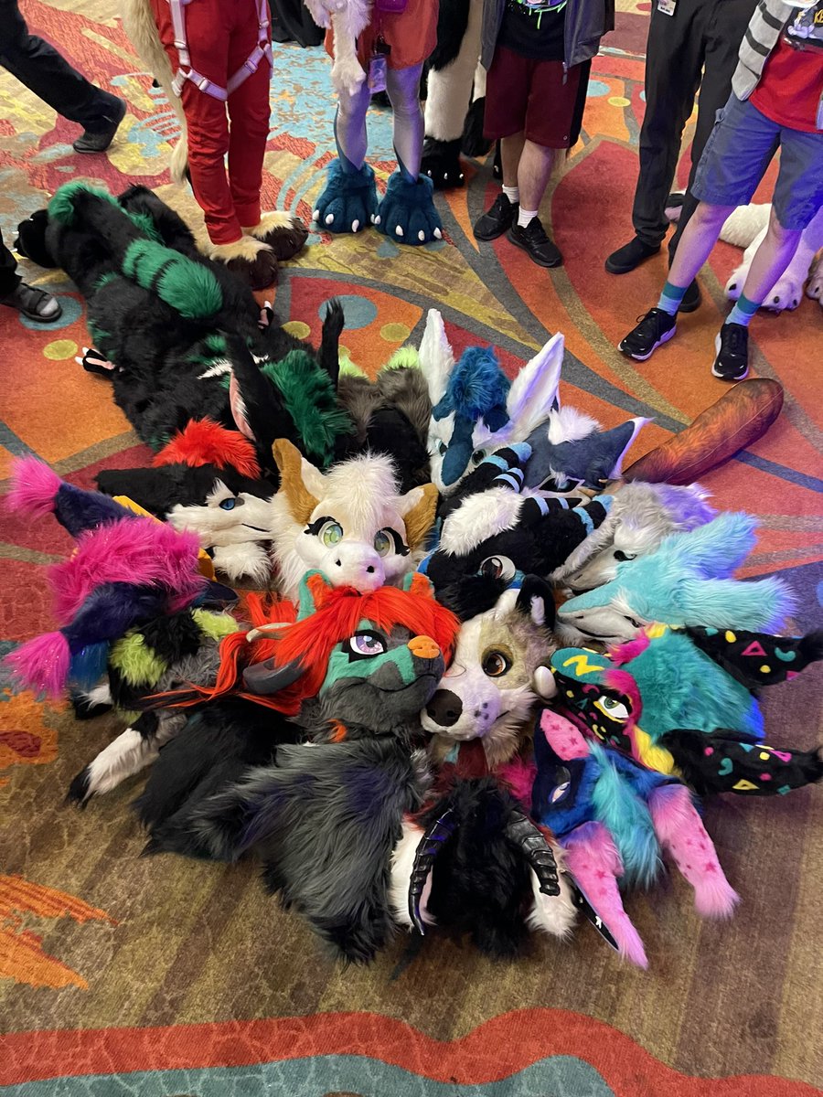 SNOOTS TOGETHER!!

#BLFC2022 

@ the wedges in the comments if you know them!