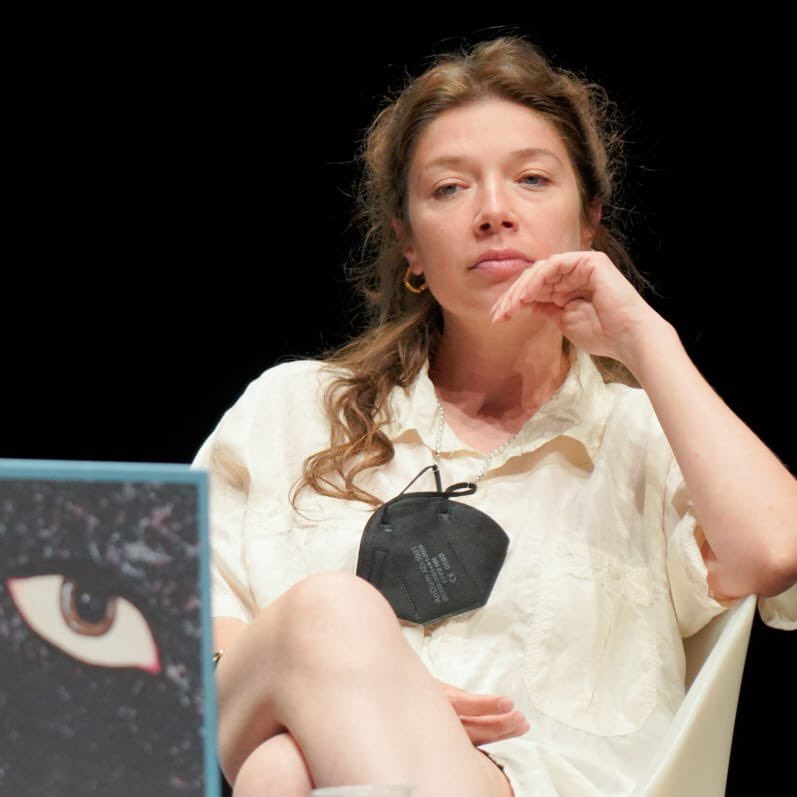 la_Biennale's tweet image. #MeetingsOnArt #AlexandraPirici: “I am concerned with how we can put our bodies in situations that go beyond our bipedal position. It’s about defamiliarization, disconnection with the habits of movement; it challenges our bodies to embody and express other forms of life.”