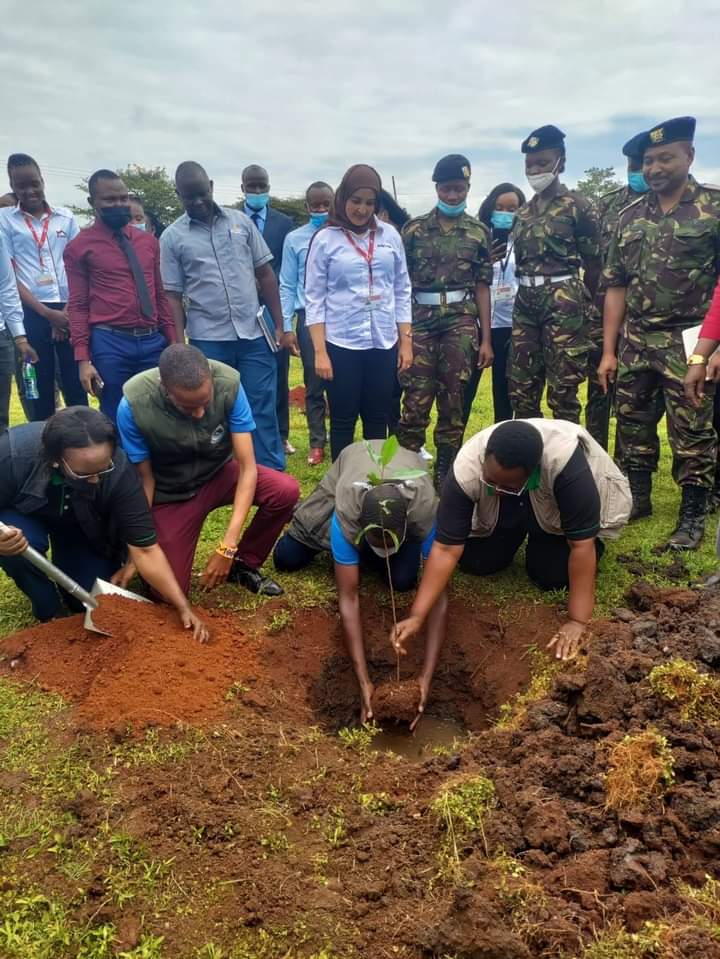Today our CEO @WanyekiJedidah @KeEquityBank, @necc_kenya and @Dedankm   led  a number of Financial Services institutions in launching an exercise to plant 60,000 trees at Kahawa Garrison to mark #WorldEnvironmentDay2022  towards achieving 10% forest cover in Kenya.