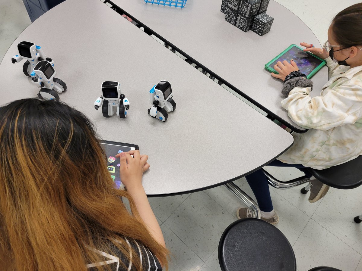 melthornhill's tweet image. More from our day with 5th graders visiting us to learn about the STEAM activities that will be coming to the  KCS elementary summer schools. #kcslearning2020