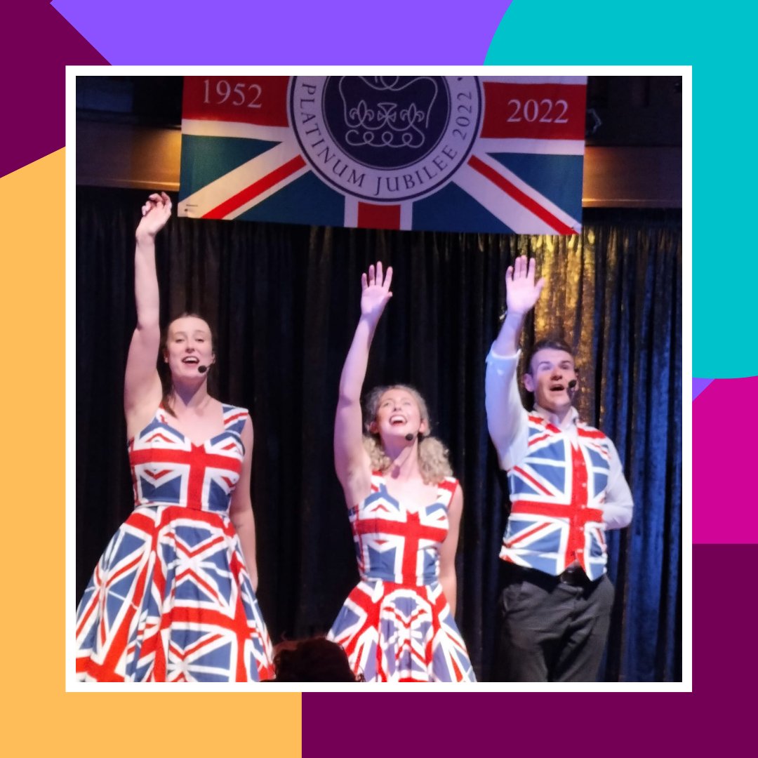 Huge congrats to Team South on their brilliant performance in the Bedford Pub's Theatre Space on Sunday last week!

Flawless harmonies, hilariously awful jokes and smiles on every audience members face!

#PlatinumJubilee #Celebrate2022 #LetsCreate