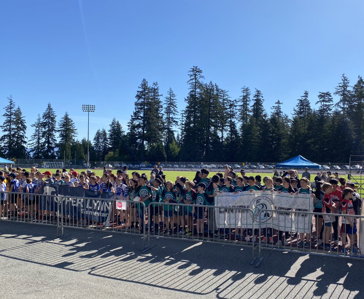 BeingKulvir's tweet photo. A beautiful sunny day for the @NVSD44 Swangard Track &amp; Field Event today after 3 years! It’s so great to see happy kids and families together to have fun and lift each other up while they compete for their school teams! @pius_ryan🏃‍♂️🏃‍♀️#NorthVan @yeo_dean @sandysinghnvsd https://t.co/I5KXcjrBEI