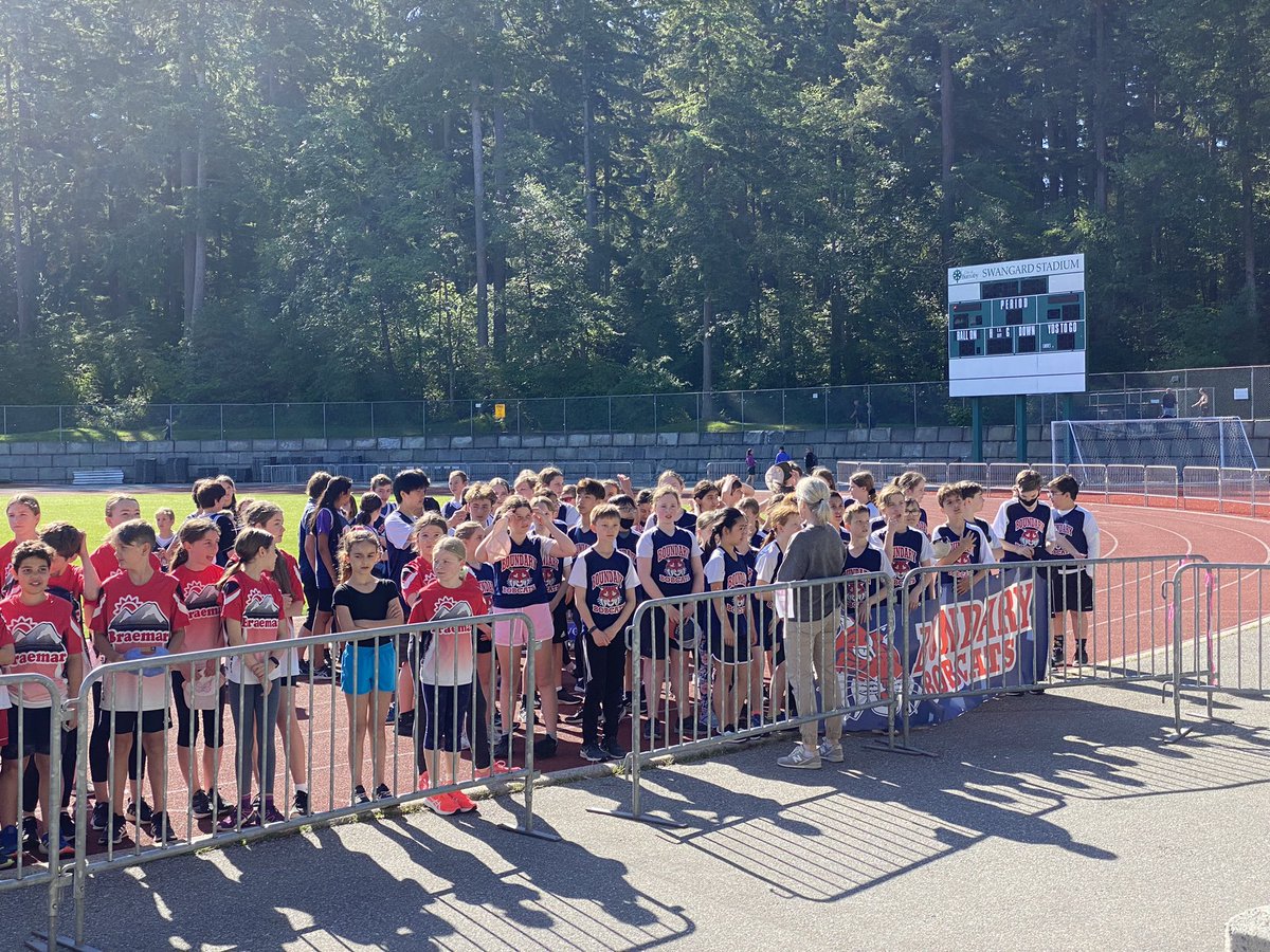 BeingKulvir's tweet photo. A beautiful sunny day for the @NVSD44 Swangard Track &amp; Field Event today after 3 years! It’s so great to see happy kids and families together to have fun and lift each other up while they compete for their school teams! @pius_ryan🏃‍♂️🏃‍♀️#NorthVan @yeo_dean @sandysinghnvsd https://t.co/I5KXcjrBEI