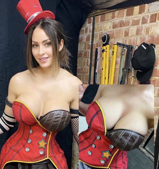 Moxxi&rsquo;s top now fits better at the front too! I&rsquo;d never thought my boobs would ever be too small for<a href="/tag/gifted"class="tags"><span>#gifted</span></a>