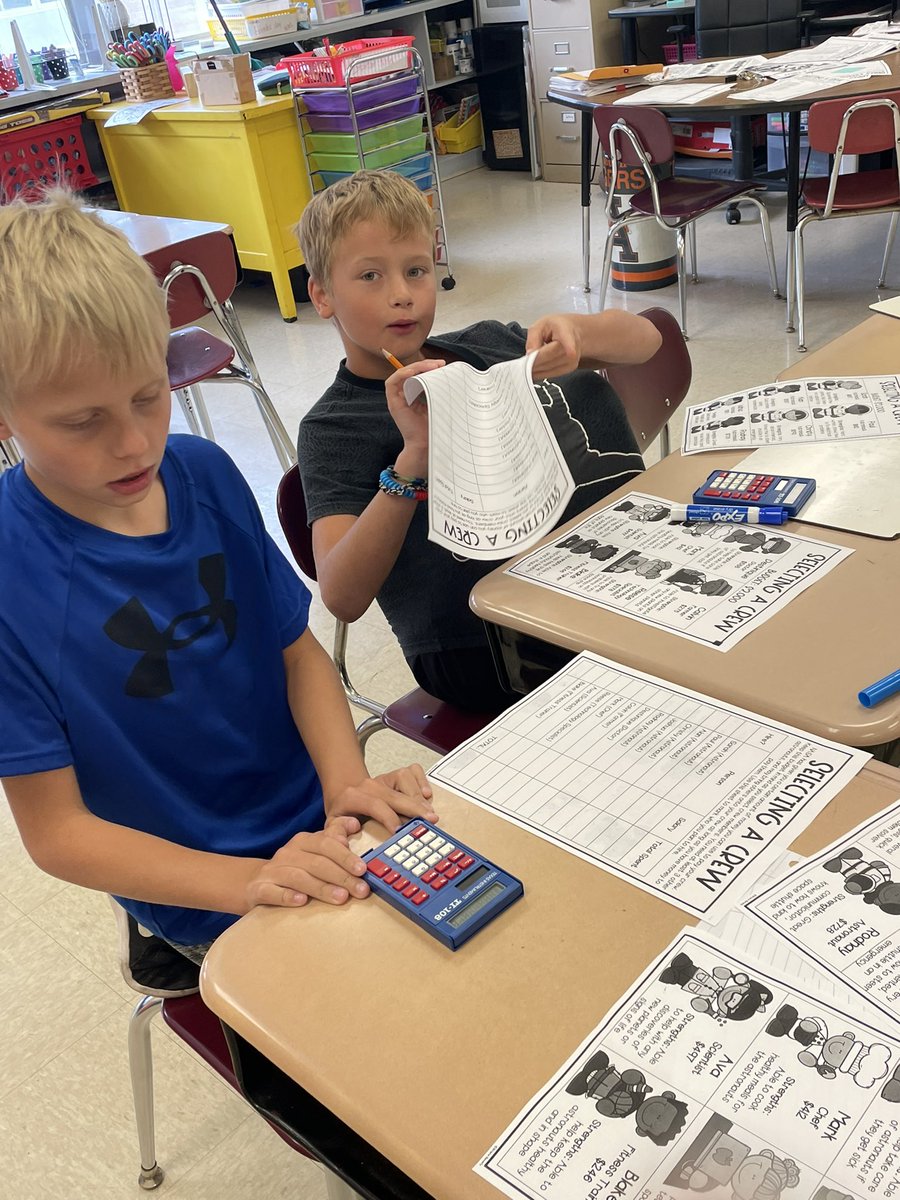 cwlinley's tweet photo. STEM camp day 1 @_REThompson #tuscumbiacity @TuscumbiaCitySc https://t.co/C3a4TuBIK3