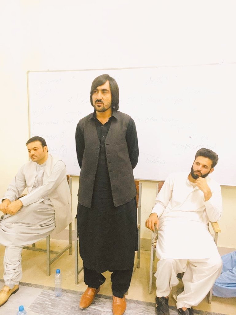 pso_zone's tweet photo. نن ده پشتونخوا سوډنټس آرګنایزیشن کوټه پوهنتون پشین کیمپس مشاورتي غونډه ده زونل آرګنایزر سیف الله خان په صدارت کی ترسره سوه
په غونډه کی ده آرګنایزیشن لخوا زونل سینئیر آرګنایزر یارمحمد بریال، زونل ډپټی ارګنایزر ډاکټر زبیر خلجی ګډون درلود. https://t.co/UArcWPKLvg