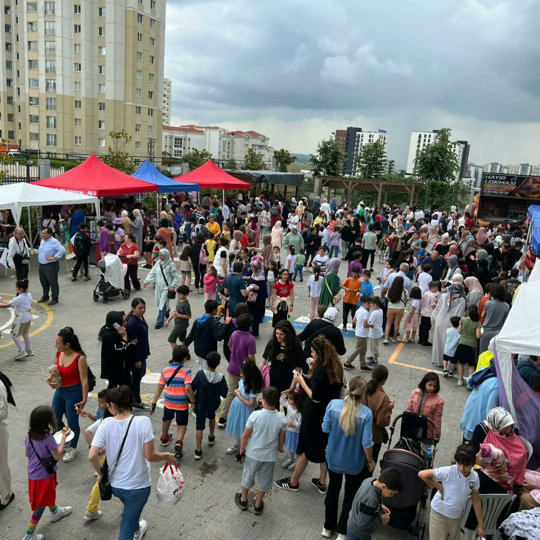 avcilarsultana1's tweet photo. 7 Renk 7 Bölge Etkinliğimize ilgi gösteren,  ziyaret eden ,yoğun katılım gösteren bütün misafirlerimize Avcılar Sultan Alparslan Ilkokulu ve Anaokulu olarak sonsuz teşekkürlerimizle 
@tcmeb @istanbulilmem @avcilarilcemem https://t.co/7s0Zc5kCtn
