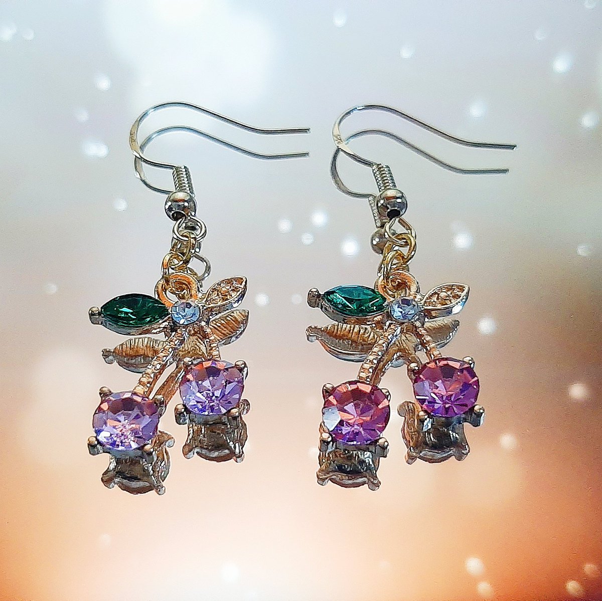 All colours of our Crystal Cherry earrings have been restocked! 🍒 These are such a gorgeous addition to any outfit!

moonlightpalace.com/products/cryst…