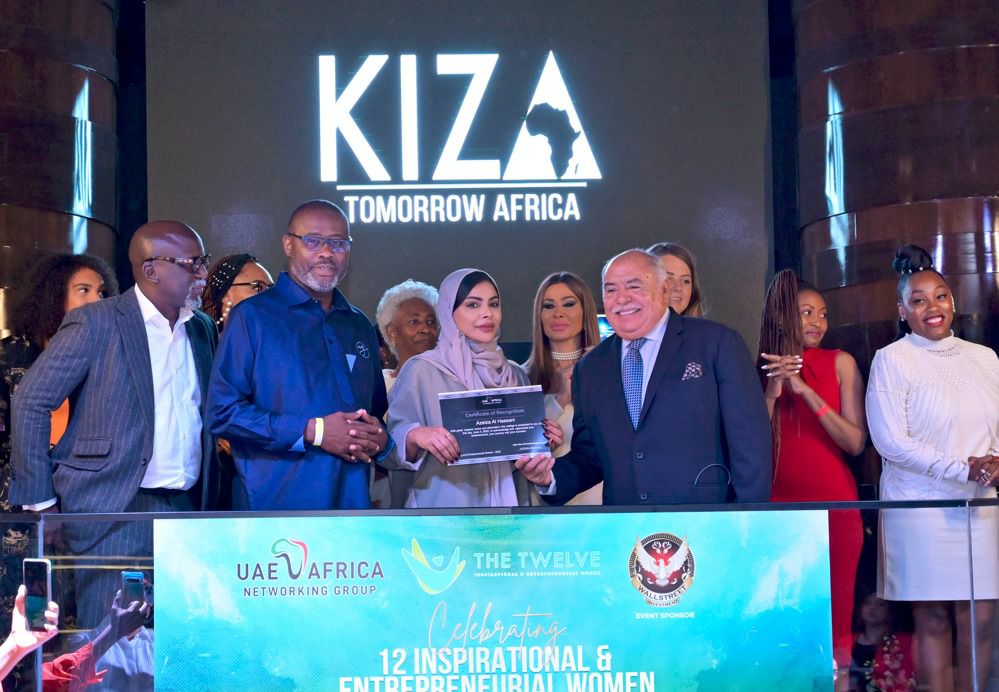 mikejocktane's tweet photo. Samedi dernier, j’ai eu le plaisir de participer à un Forum organisé par l'#UAE AFRICA NETWORKING GROUP, en l'honneur des 12 femmes inspirantes et entrepreneures des Émirats arabes unis-Afrique.

Maintenant, servons le Gabon! 🇬🇦
#MikeJocktane https://t.co/9PmrbpB0SX