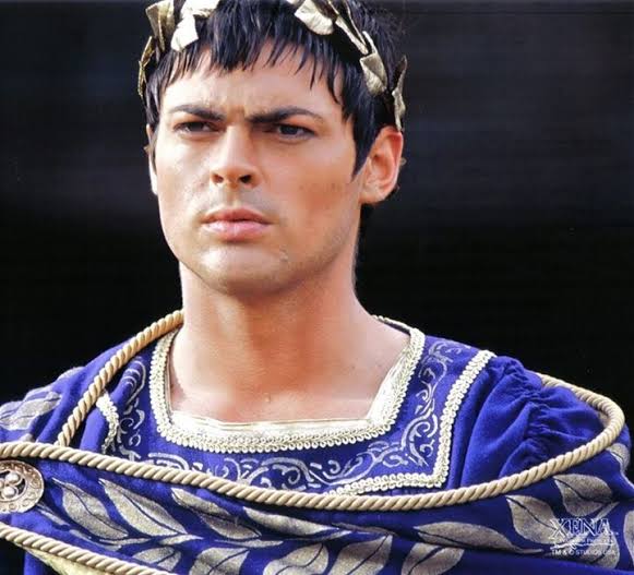   Happy Birthday Mr. Karl Urban My favorite actor since my childhood.  