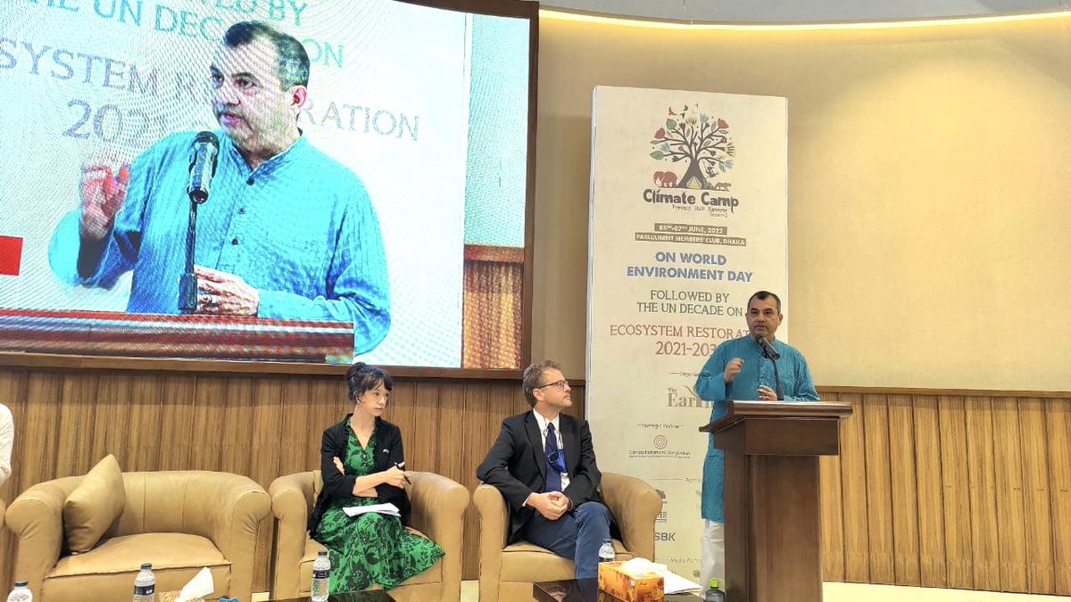 saberhc's tweet image. #ClimateCamp, a great initiative of @theearthbd in concert @ClimateParliam1 @YouthNet4CC. Pleasure to be inspired by the creative minds of today shaping those of tomorrow. @SwedenAmbBD @CWhiteleyEU