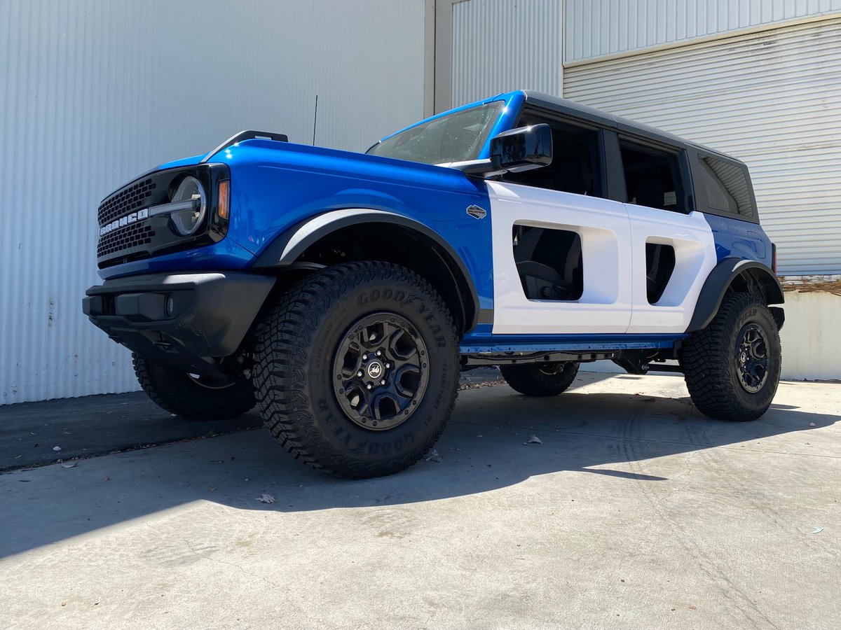 AndersonCmp's tweet image. Anderson Composites now has Halo doors available for the 4-door model Bronco! #DonutDoor #FordBronco