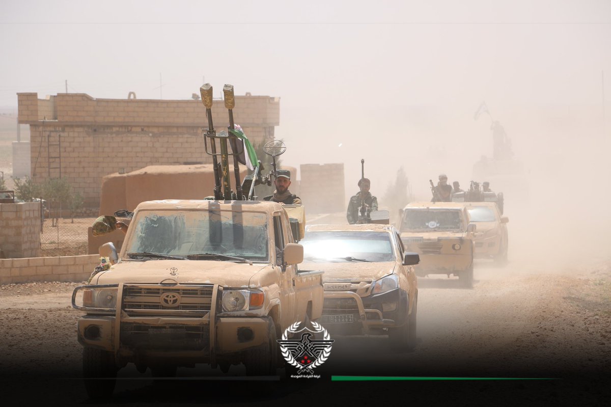 UniLeadership's tweet photo. #غرفة_القيادة_الموحدة
#عزم

قوّات غرفة القيادة الموحدة-عزم ترفع حالة التأهب والجهوزية العسكرية تحضيرًا للمعارك المرتقبة ضد عصابات #قسد الإرهابية في منطقة تل أبيض بريف الرقة الشمالي.

https://t.co/BdIrvZlFrU https://t.co/OAXK5KvZEN