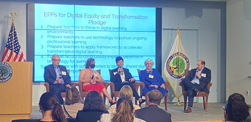 #PrepareFutureTeachers @OfficeofEdTech @southjoseph leading a panel with @aaqep @aacte @caep @site for EPPs that have signed on to the Digital Equity and Transformation Pledge iste.org/EPP-pledge
