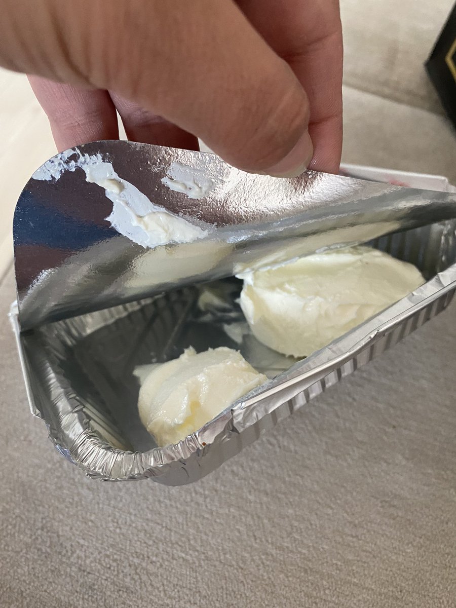 Kaymaksız Künefe istemiştim ,Künefesiz kaymak getirmişler sağolsunlar