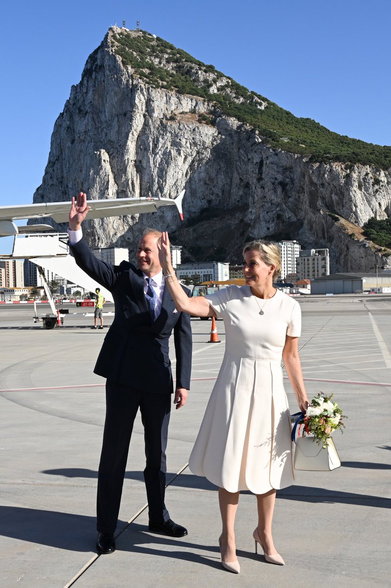 👋 Hello Gibraltar!

The Earl and Countess of Wessex are visiting ‘the Rock’, where they will join local residents to celebrate The Queen’s #PlatinumJubilee, as well as recognising its communities, culture and history and its links to the UK.