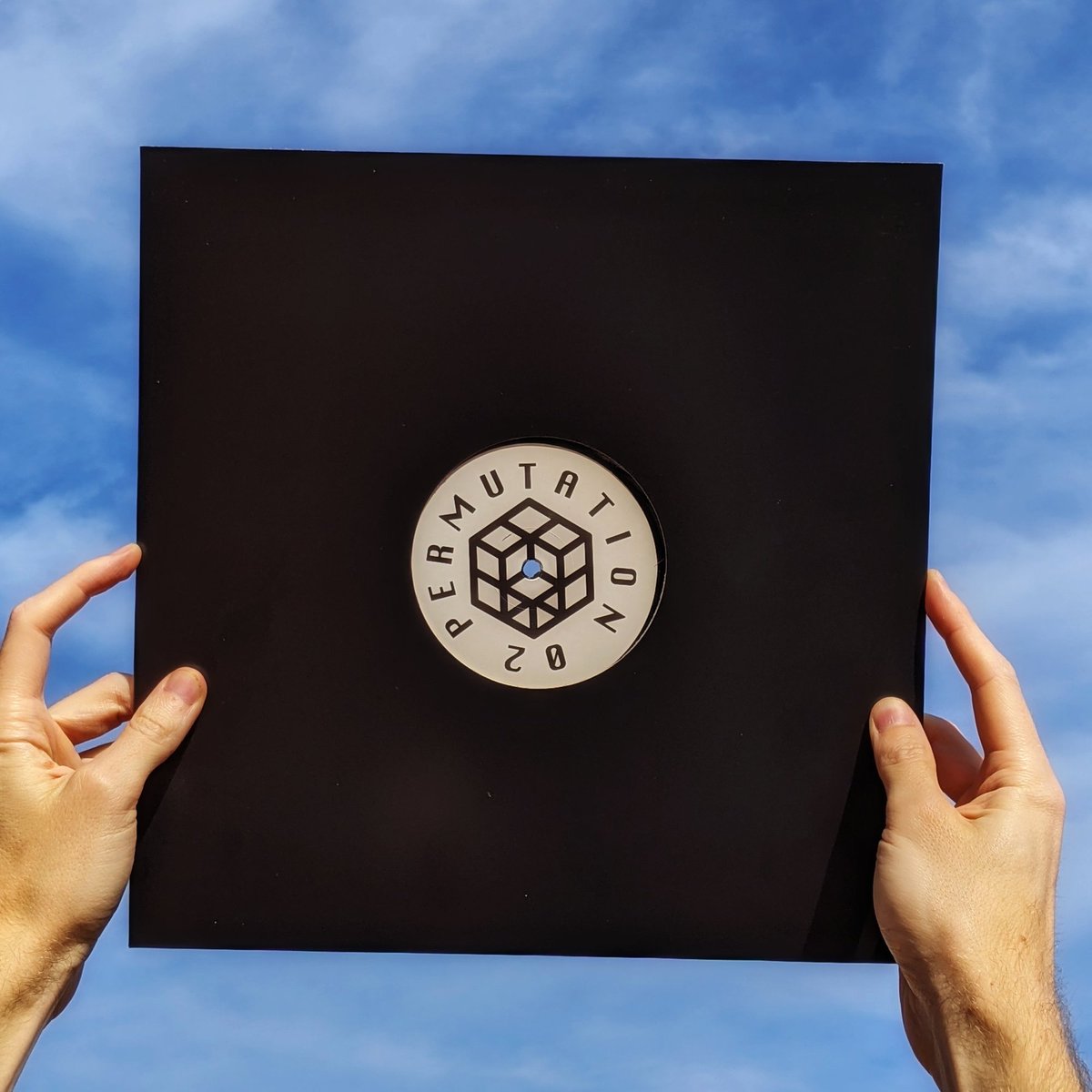 Permutation_BCN's tweet photo. Permutation "Epicycles" EP is now available in online vinyl shops (in stock), our Bandcamp, and other digital music (streaming) platforms. ✨🔊⚡

Check the release Linktree for all up-to-date information: https://t.co/2BL3NFtru3 https://t.co/6VIHue1UaV