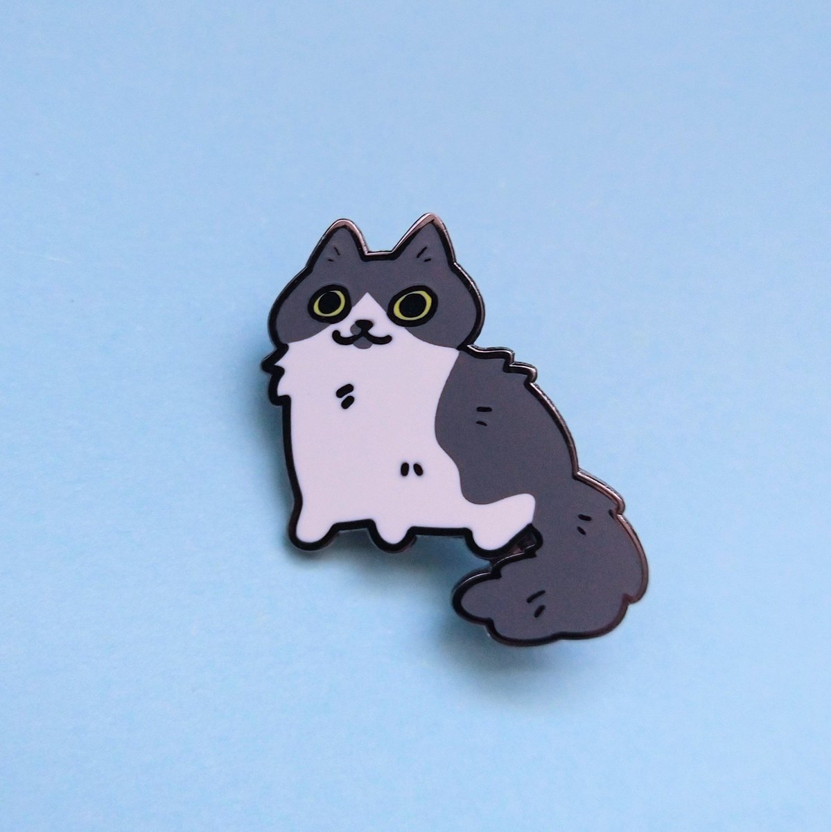 「New cat pins releasing today 😊🐾 」|Crow 🌱 Promise Garden!のイラスト