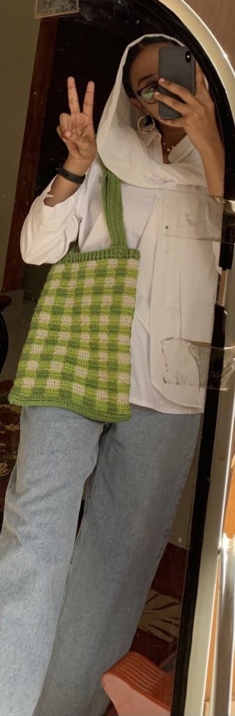 amalmohammed__'s tweet photo. 💚🌿 my very new crochet bag🌿💚#crochet https://t.co/5v1zxVbuNY