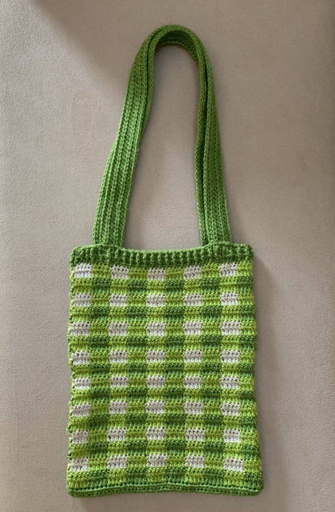 amalmohammed__'s tweet photo. 💚🌿 my very new crochet bag🌿💚#crochet https://t.co/5v1zxVbuNY