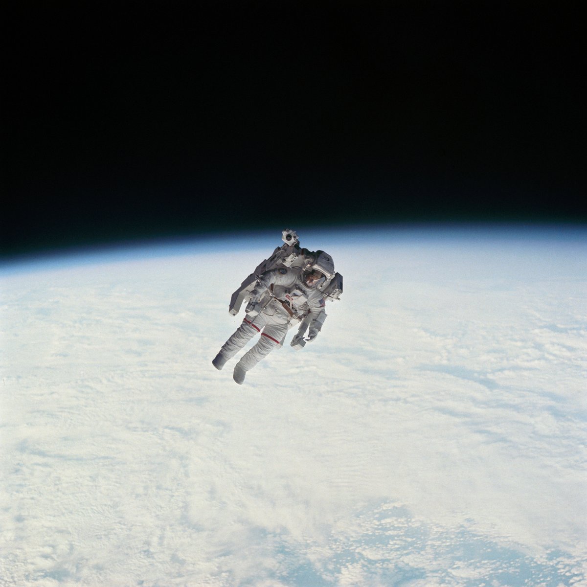 missionmovie's tweet photo. Born #OTD in 1937: #NASA astronaut Bruce McCandless II.

In 1984, McCandless completed the first untethered #spacewalk using the Manned Maneuvering Unit or MMU, gaining a unique perspective of planet #Earth. https://t.co/CVYSnLpOUU