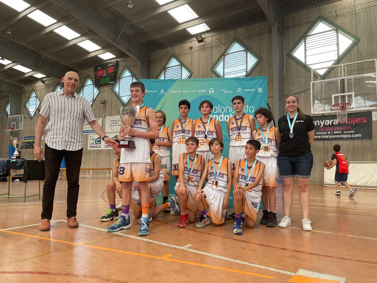 GMASB_'s tweet photo. 🙌 Final y medalla de plata 🥈 para nuestro Mini masculino @puleva GMASB quedando la eliminatoria a doble vuelta por  (89-84) para los nuestros y (88-82) para @BaseFCBG 

💪Enhorabuena a nuestros Minis Cracks por estos dos partidazos que nos han blindado 🏀🚀

#YoSoyGmasb 💜 https://t.co/7BaJfSbkqB