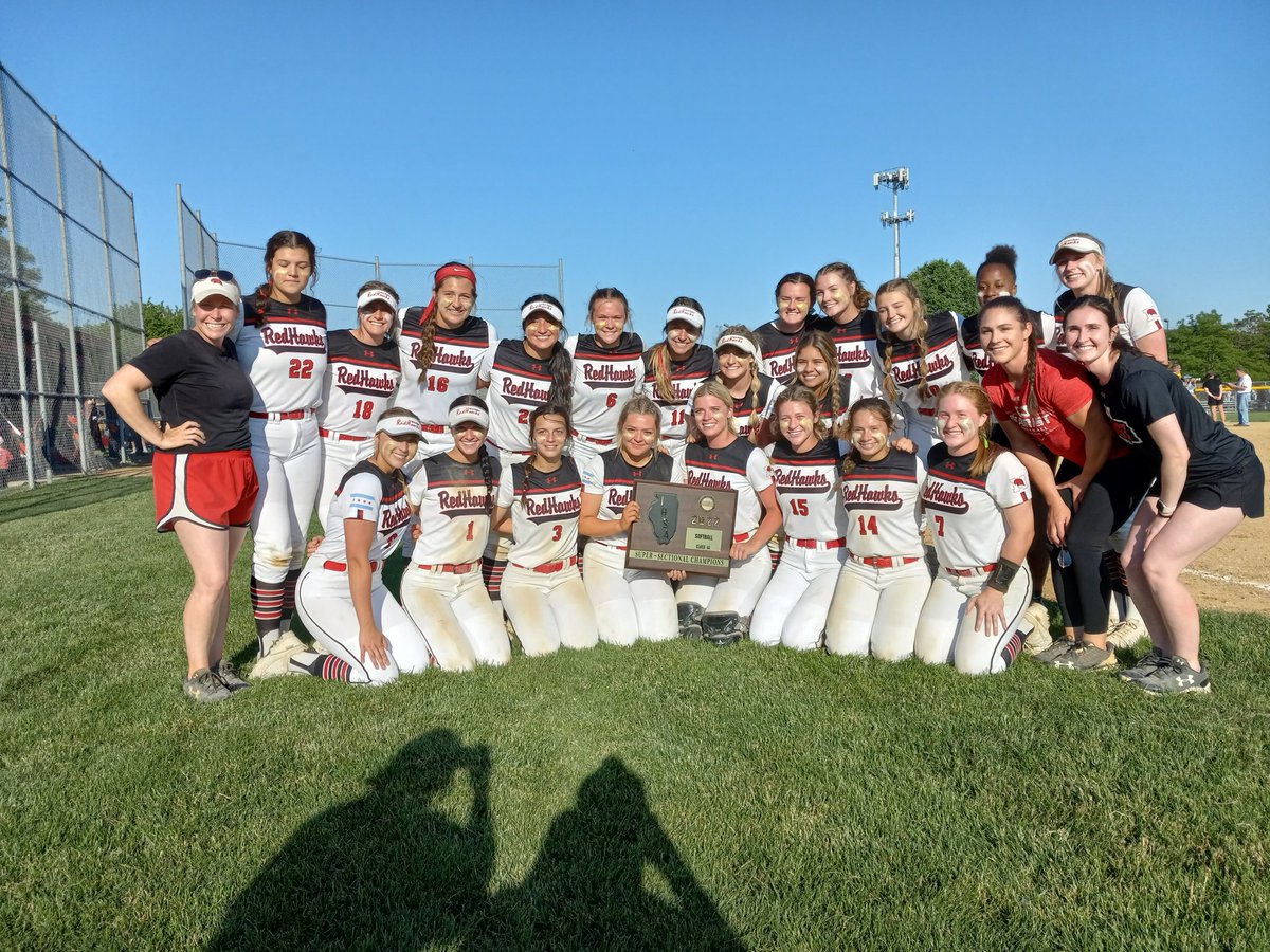 Tim_OBrien10's tweet image. Marist 8, L-W East 4 final Class 4A supersectional. Isabel Cunnea 2 HR/4 RBI, Caroline O'Brien 2-run HR, Kaitlyn Wright + Emily Bojan solo HR each for Marist (29-5-1). The Class 4A defending state champs are heading back to state, will play Friday in state semifinals.