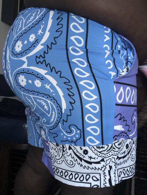 Do I have a big ass? https://t.co/PjWrwkDCau<a href="/tag/femdom"class="tags"><span>#femdom</span></a><a href="/tag/fetish"class="tags"><span>#fetish</span></a><a href="/tag/strapon"class="tags"><span>#strapon</span></a><a href="/tag/pegging"class="tags"><span>#pegging</span></a><a href="/tag/bossydelil"class="tags"><span>#bossydelil</span></a>