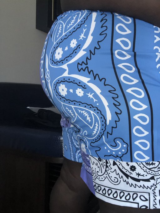 Do I have a big ass? https://t.co/PjWrwkDCau<a href="/tag/femdom"class="tags"><span>#femdom</span></a><a href="/tag/fetish"class="tags"><span>#fetish</span></a><a href="/tag/strapon"class="tags"><span>#strapon</span></a><a href="/tag/pegging"class="tags"><span>#pegging</span></a><a href="/tag/bossydelil"class="tags"><span>#bossydelil</span></a>