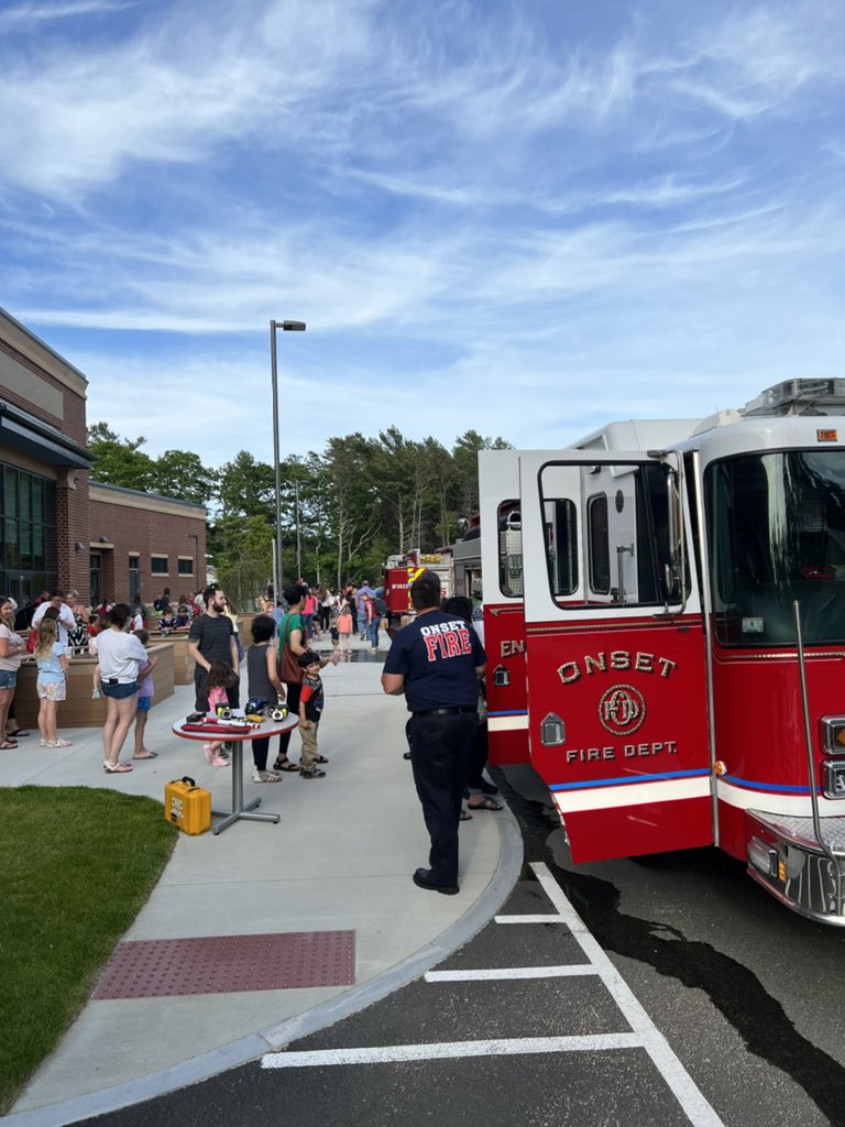 FireOnset's tweet image. Happening now! Join us and our partners at Wareham Fire at the Wareham Elementary School STEAM Night!