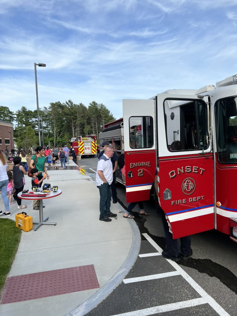 FireOnset's tweet image. Happening now! Join us and our partners at Wareham Fire at the Wareham Elementary School STEAM Night!