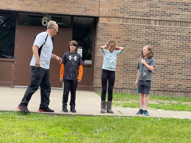 ElmCreekElem's tweet image. 5th graders in the Second Annual Dazzling Dave yoyo competition! #yoyolife