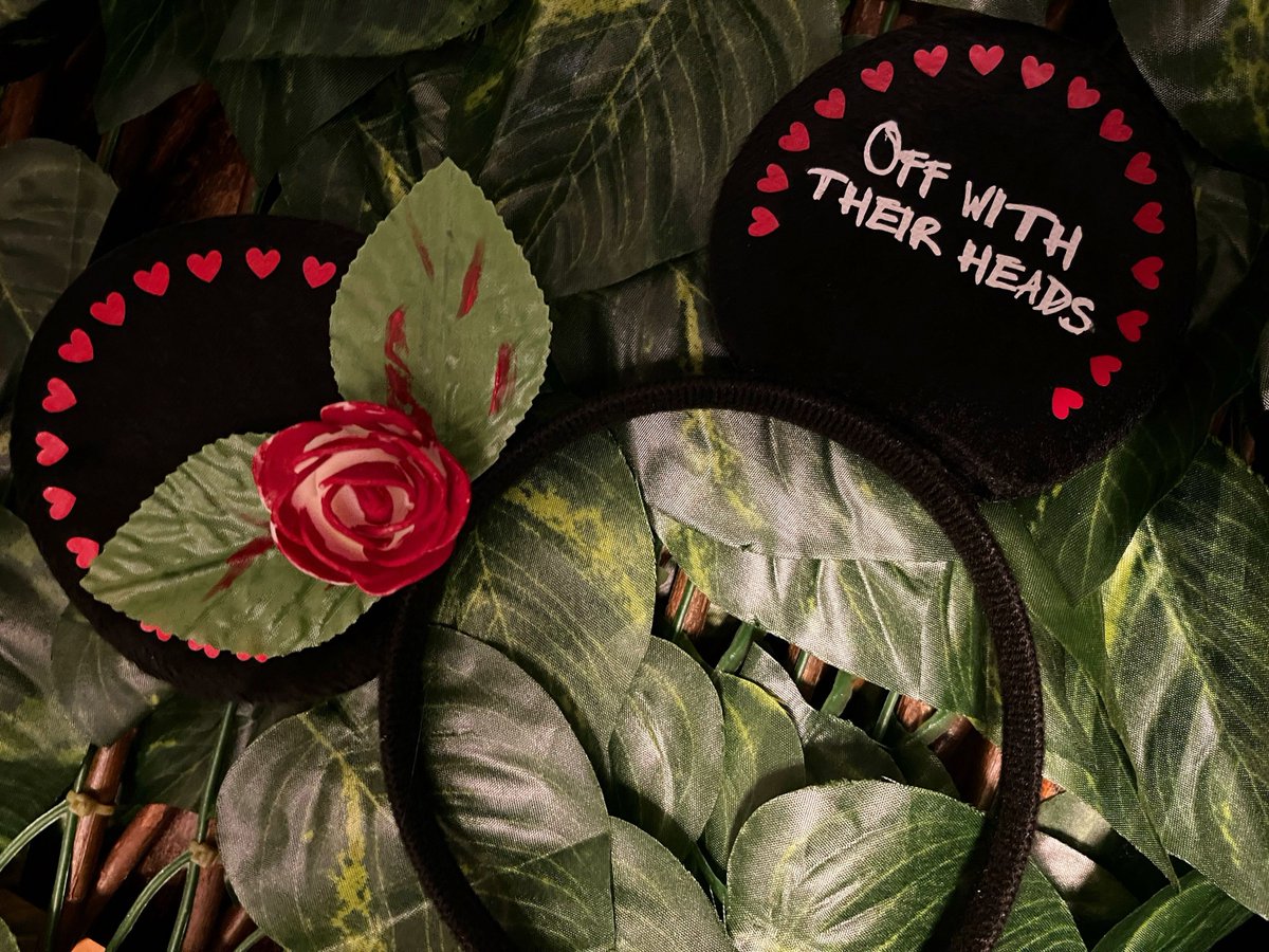 BeeCreativeMiss's tweet photo. Excited to share the latest addition to my #etsy shop: Painted Rose Ears!! https://t.co/mvRNoe2vMB #villainaccessories #disneyvillains #queenofhearts  #aliceinwonderland #custommickeyears https://t.co/su9MprNZ2o