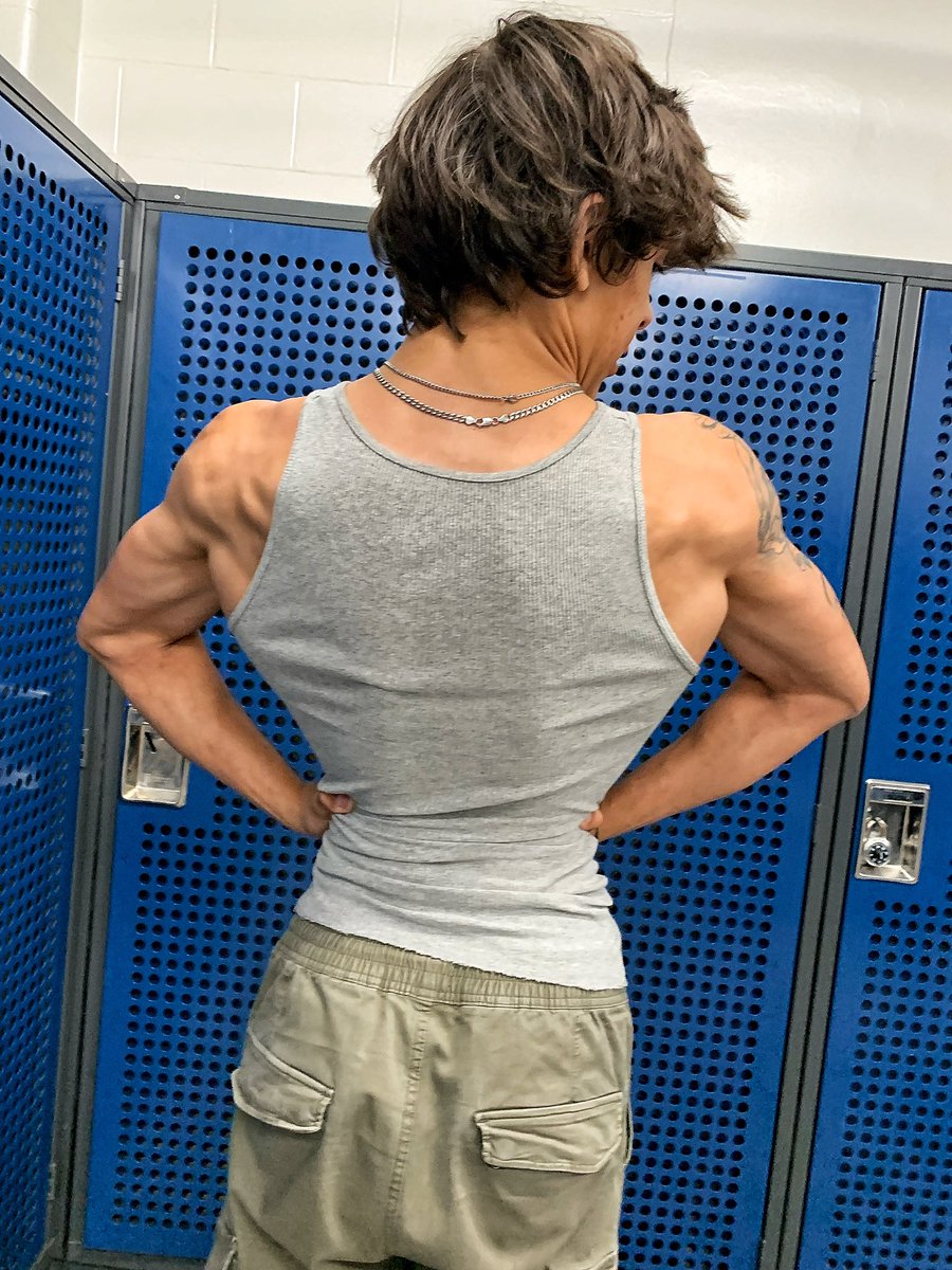 Tec0nn's tweet photo. Back best muscle https://t.co/iPLguHKb2D