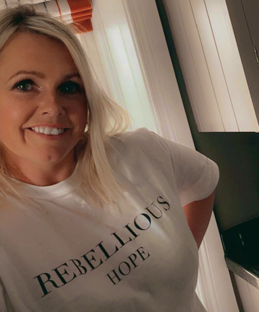 To all those struggling right now - There’s always Hope! 💖
Delighted to receive my @bowelbabe ‘Rebellious Hope’ t-shirt today. All proceeds go direct to the @BowelbabeF for Cancer Research UK. 
#RebelliousHope #YouMeBigC #BowelBabe #DameDeborah #BowelCancer #BowelCancerAwareness