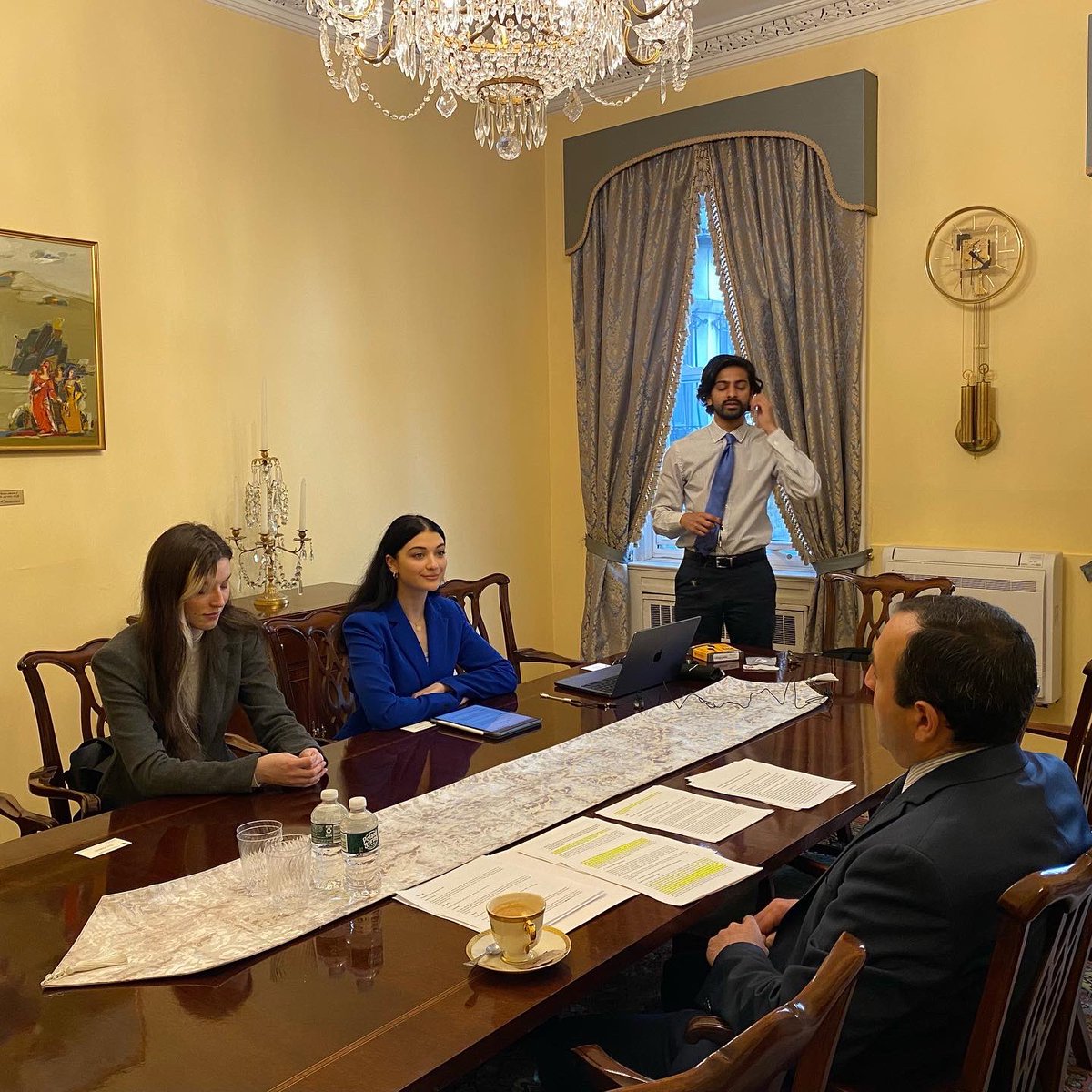 ilsshu's tweet photo. He was also the Deputy Head of the Permanent Mission of Armenia to the OSCE and held other notable positions. The conversation was immensely beneficial in understanding the ongoing situation in Nagorno-Karabakh in the context of international law. https://t.co/MyR3oZ0tsl