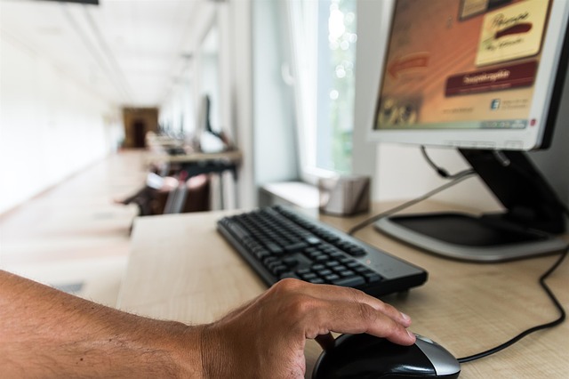 AxiraDetectives's tweet photo. Bajas laborales fingidas:
Ante la sospecha de que un #empleado, de baja #laboral, se encuentra trabajando para otra #empresa o por cuenta propia, las pruebas aportadas por detectives son clave para demostrar la transgresión de la buena fe #contractual.
https://t.co/68ZnDYoIGV https://t.co/5kiglNSVWi