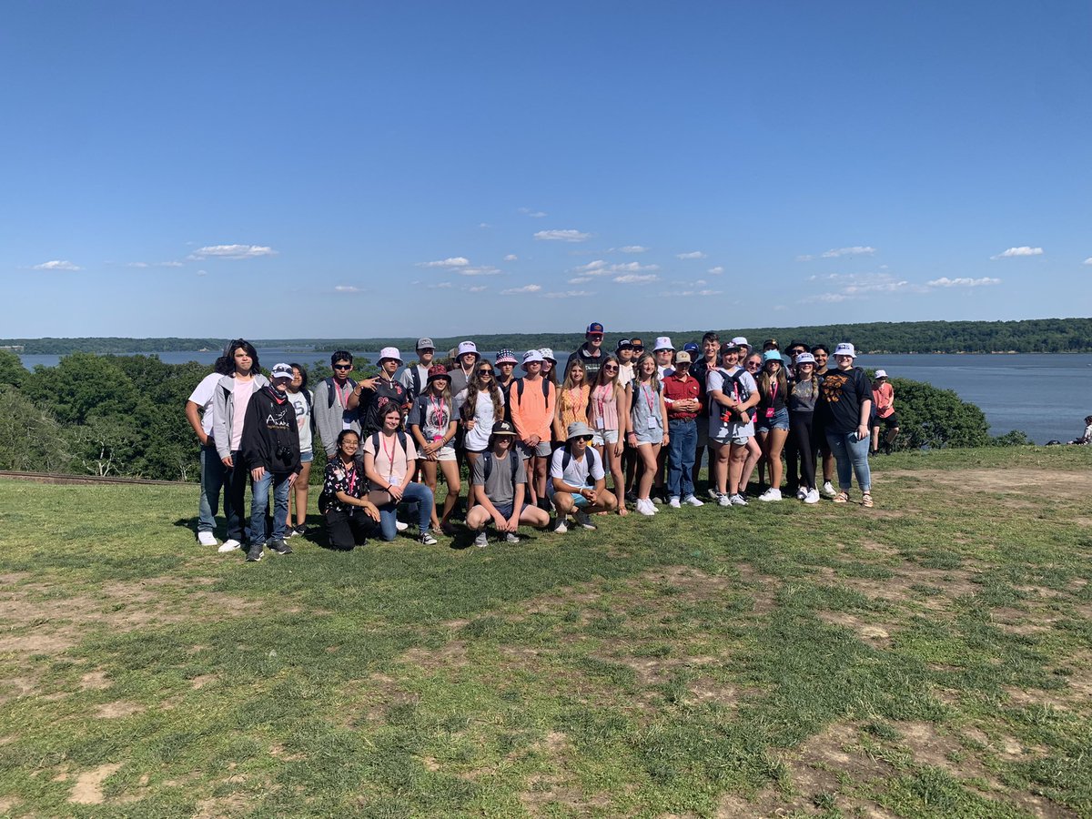 lfcarrington's tweet photo. AHS students are getting the experience of a lifetime in Washington D.C.! We are sad it’s coming to an end. #ProudToBeAPanther https://t.co/Pi1BilEyUK