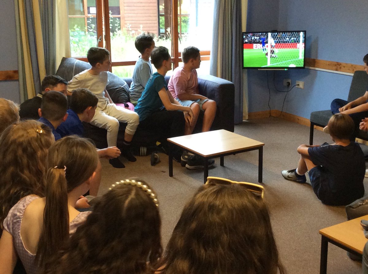 ⚽️  Football time too! ⚽️ 🏴󠁧󠁢󠁥󠁮󠁧󠁿