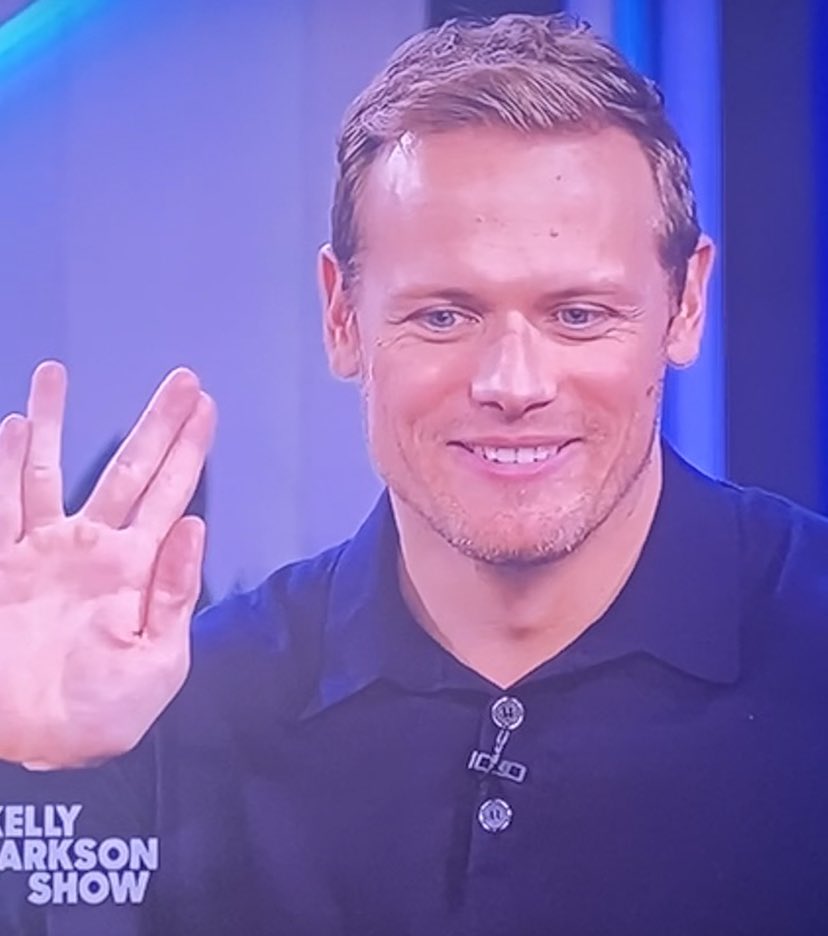 itsmesabrinad's tweet photo. #nerdalert #StarTrek #samheughan https://t.co/6LuSk7sQQp
