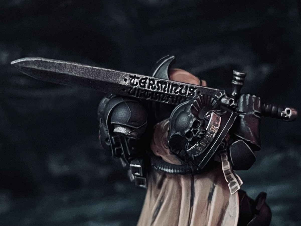 Blaxknyte's tweet photo. A Primaris Ezekiel proxy for my Dark Angels custom successor chapter #WarhammerCommunity #warhammer40k #spacemarines #astartes #wh40k #hobby #darkangels #fallen #customchapter #primaris #primarisspacemarines https://t.co/D5PwBodSnT