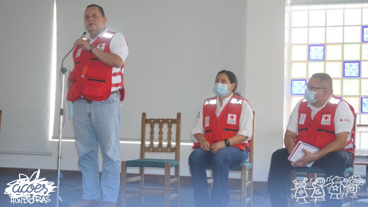 AcoesHonduras's tweet photo. El día de hoy la familia ACOES nos sentimos alegres de recibir a los miembros de la @cruzrojahon.

En la visita cada coordinador de los distintos proyectos que se gestionan les explicaron en que consiste cada uno de ellos.
#AprendiendoACompartir
#AcoesHonduras
#CruzRojaHondureña https://t.co/MlsW26tCwZ