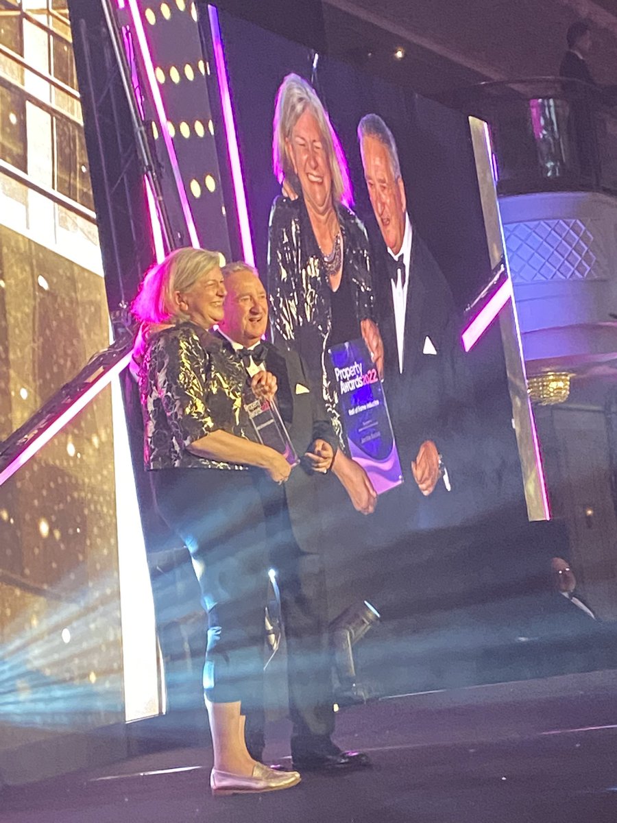 An AMAZING moment! <a href="/JackieSadek/">Jackie Sadek</a> is inducted into the <a href="/PropertyWeek/">Property Week</a> Hall of Fame by <a href="/JamesAndrewJAI/">James Andrew International</a>’s Harvey Soning at <a href="/PropertyAwards/">Property Awards</a>. Congratulations Jackie! #propertyawards