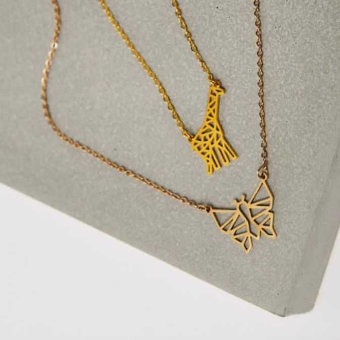 Choose all your favourite animals from our Dynami collection 🤍

#dynami #sustainability #sustainablejewellery #ecofriendly #fashion #spring #summer #ss22 #animals #flowers #annieoak #ecojewellery #ecofriendly #handmadejewelry #handmadewithlove #artjewellery #ethicaljewelry