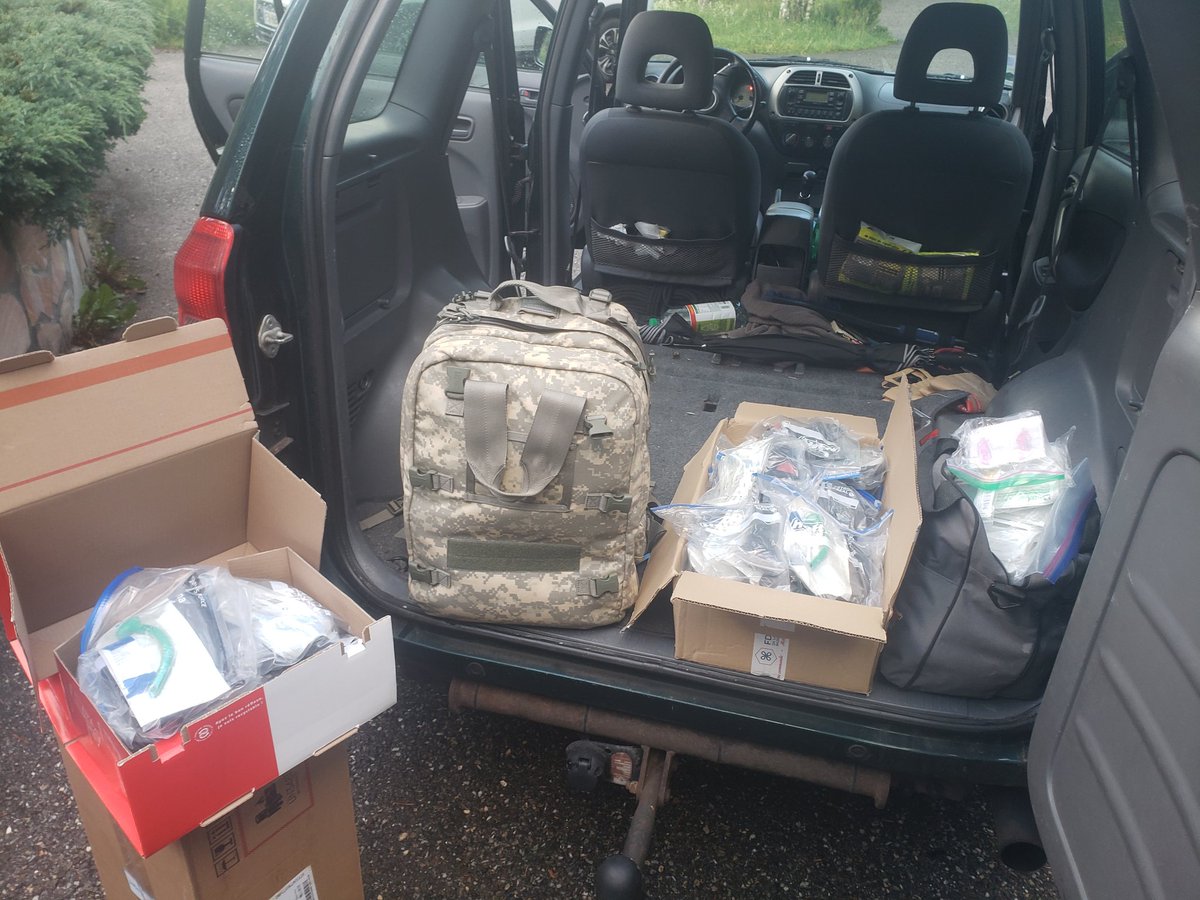 ElfegoIII's tweet photo. Started the drive this morning for Mission#6. 1100km and 12½ hours later I'm in Gesztenyesor,
Hungary. Tomorrow 500km more  to Košice, Slovakia our delivery point to meet w/ State Emergency Services of Ukraine. Thank you all - your generosity makes this happen!
Heroyam Slava! 🇺🇦 https://t.co/vAFa7FgJIs