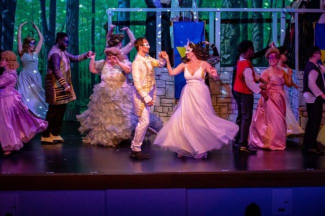 New Reviews on TheatreBloom today: Cinderella at Silhouette Stages by Amanda N. Gunther. Read it here: theatrebloom.com/2022/06/cinder…