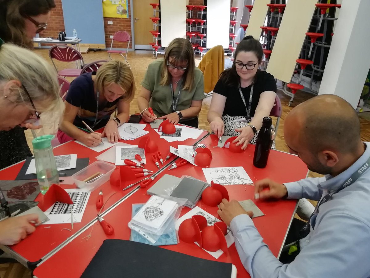 BarleyHill_Sch's tweet photo. Barley Hill staff thoroughly enjoyed a practical Art printing workshop this afternoon, lead by Suzie Hartwell and Ali Walker! https://t.co/7abhVZPzRR