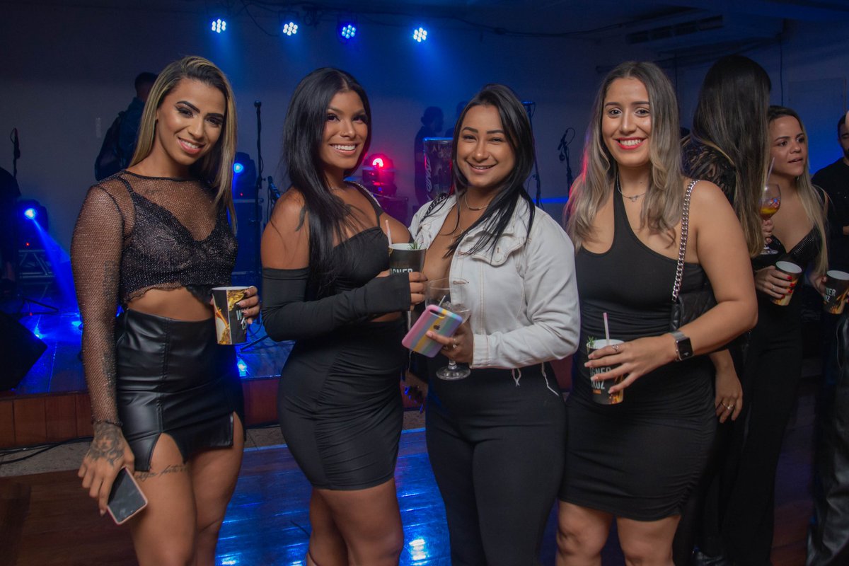 ttjenymello's tweet photo. - Antes e depois kkk.' 🖤
  - QUE FESTA MEUS AMIGOS! 🥳
@crislaynesr https://t.co/ppc2ljJA0l