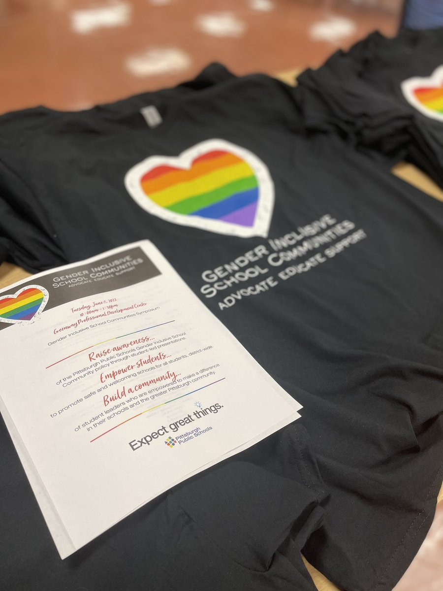 Ms_Pearlman's tweet photo. Thank you @TheMariaMontano for sharing your story and being so inspirational at @PPSnews Gender Inclusive Schools Summit 2022🌈 https://t.co/AEVoLCfug0